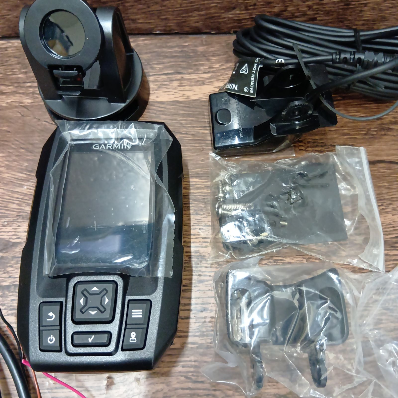 ガーミン ストライカー4 魚群探知機