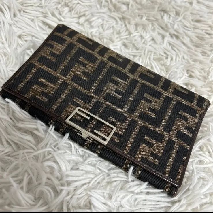 FENDI フェンディ ズッカ柄 長財布 二つ折り FFロゴ レザー 財布