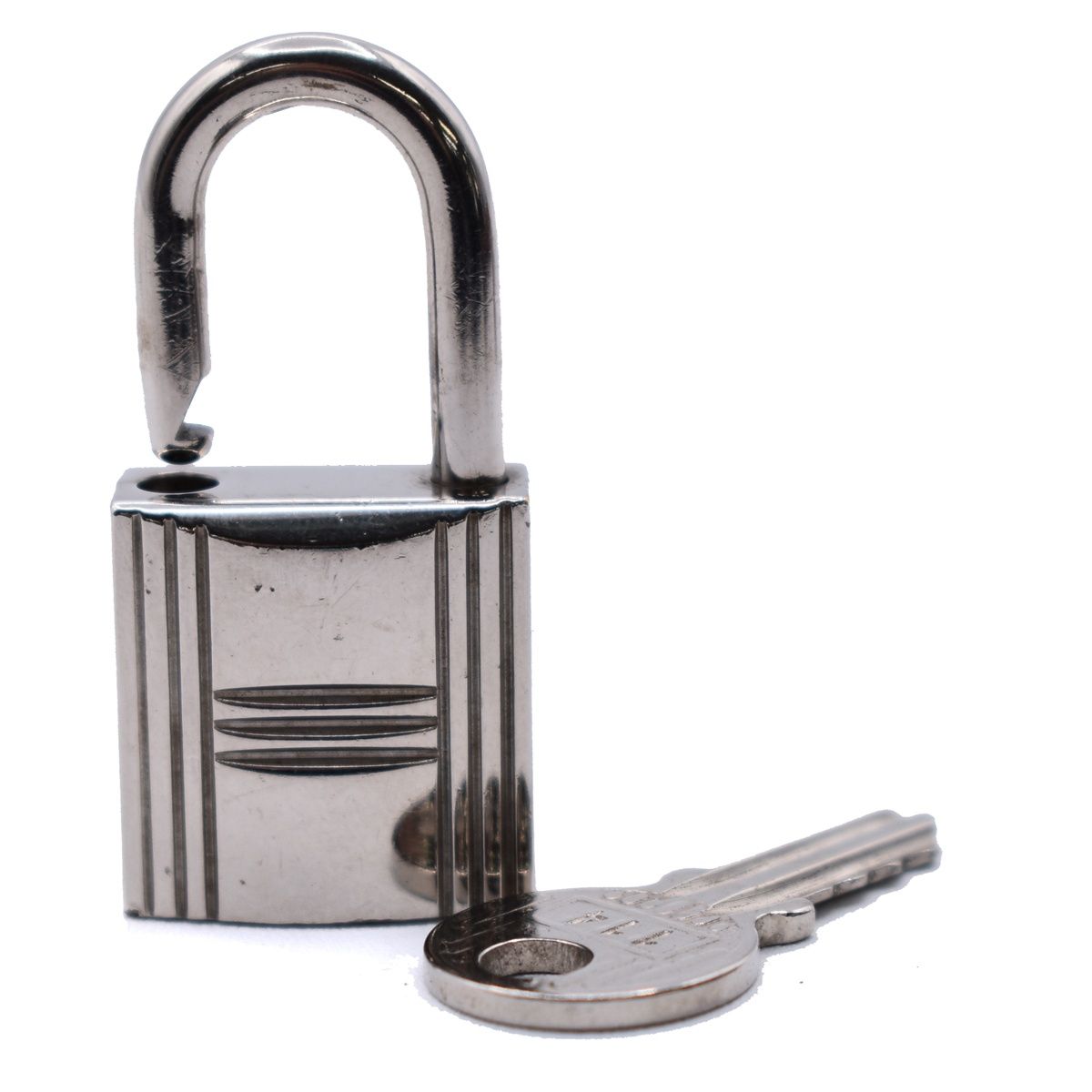 HERMES エルメス カデナ 鍵 シルバー 南京錠 39BS205-3 - メルカリ