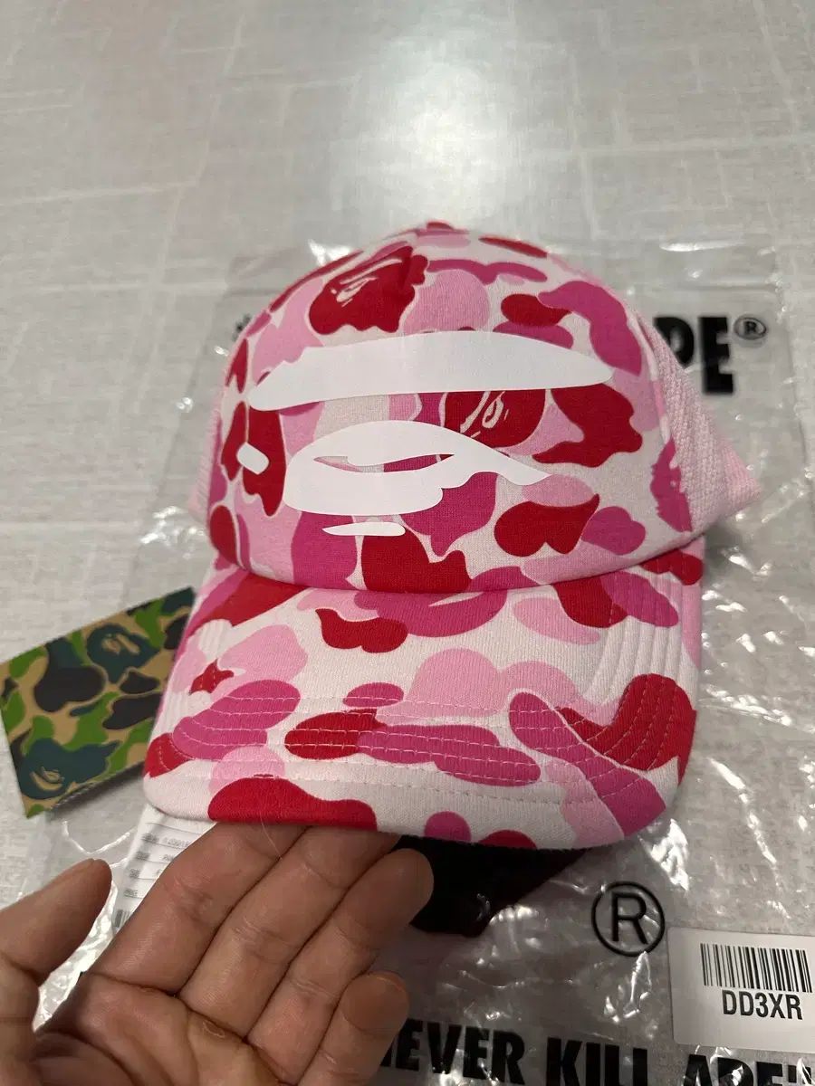 A BATHING APE(アベイシングエイプ) abcカモ ピンク トラッカー