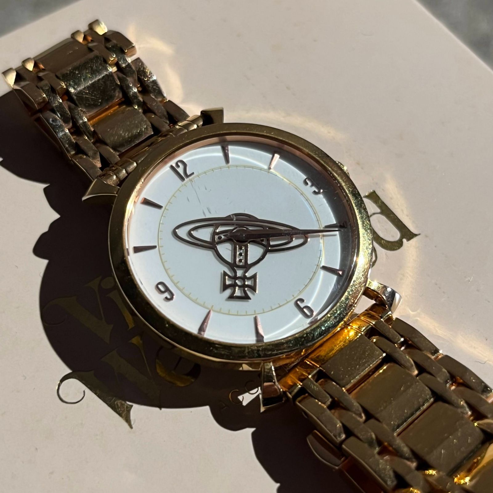 Vivienne Westwood オーブデザイン 腕時計 ゴールド クォーツ