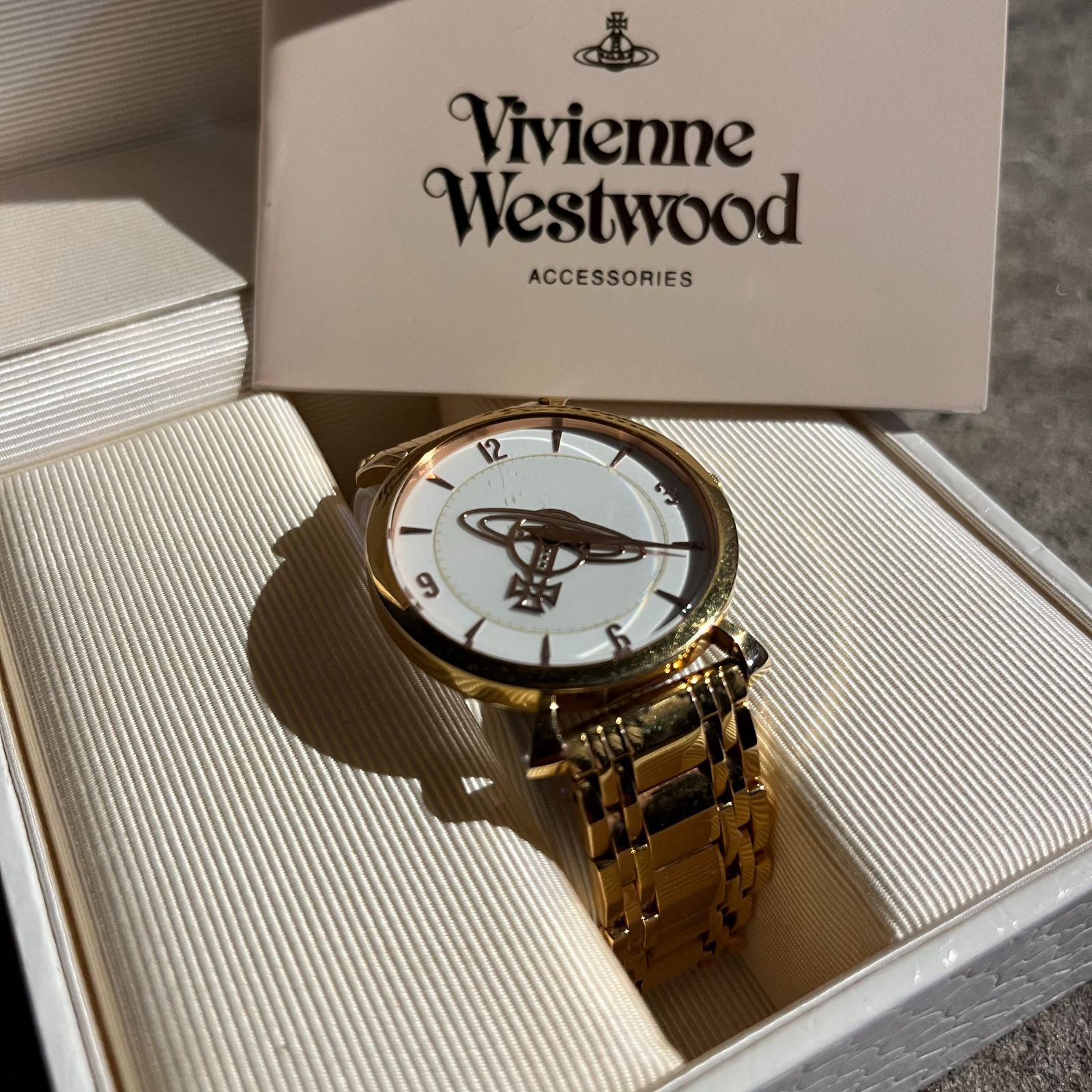 Vivienne Westwood オーブデザイン 腕時計 ゴールド クォーツ