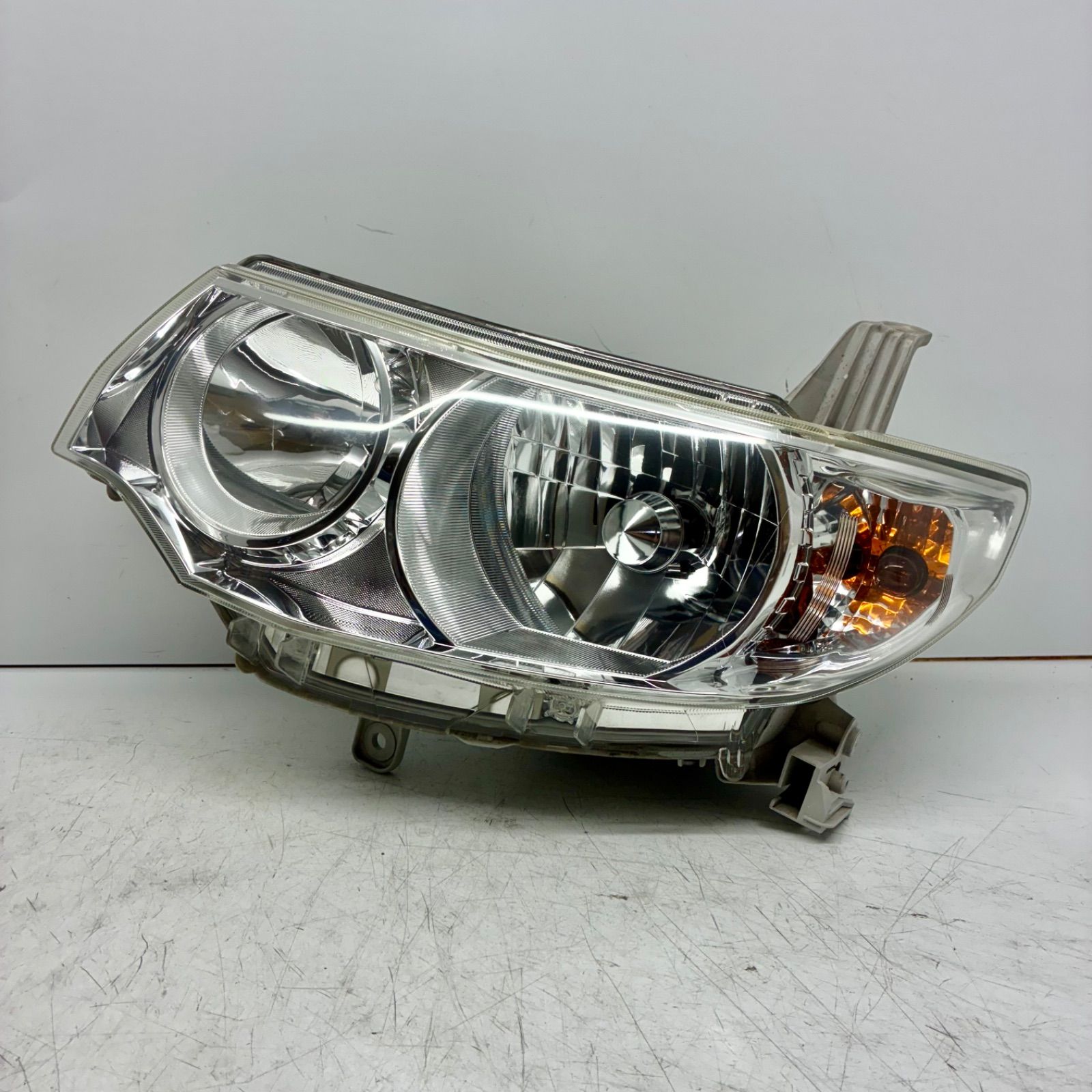 美品【コーティング済】L375S L385S タント カスタム ヘッドライト