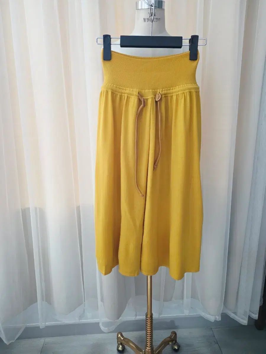 FENDI イエロー ウール バンディング スカート - メルカリ
