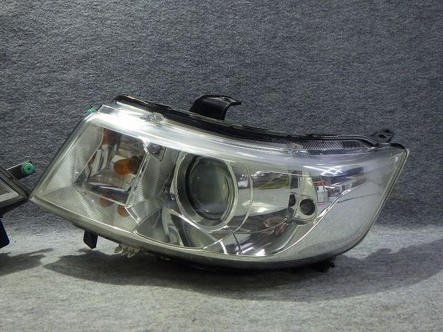 ワゴンR スティングレー ヘッドライト 左右 HID MH23S 100-59191 ハ