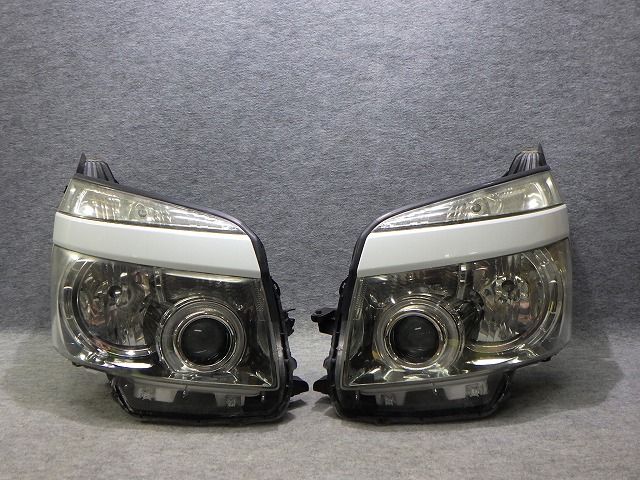70系 ヴォクシー ヘッドライト左右 HID ZRR70/75 前期 28-203 V9