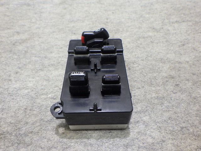 ザッツ パワーウインドウスイッチ JD1/2 SCK-013 C8F-HB34R 2005年