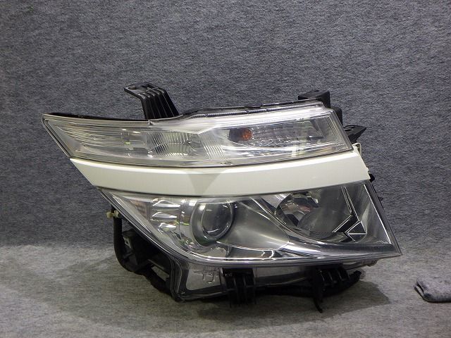 エルグランド 右ヘッドライト HID E52 PNE52 前期 100-23008 X2