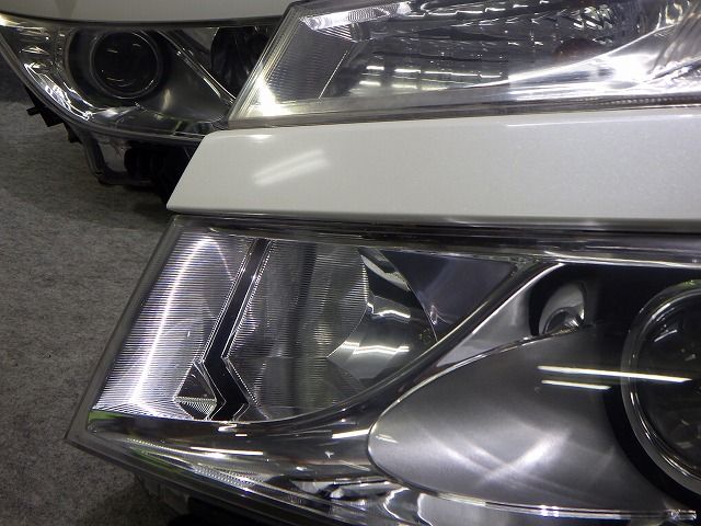 エルグランド 右ヘッドライト HID E52 PNE52 前期 100-23008 X2