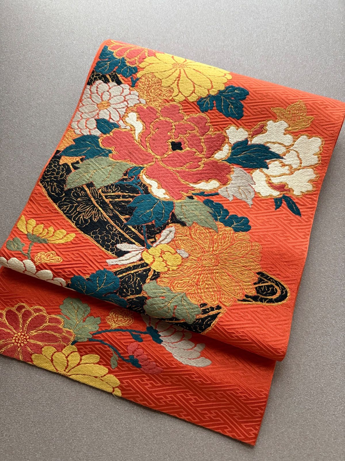 帯　アンティーク帯　刺繍　牡丹　菊 帯 アンティーク帯 刺繍 牡丹 菊 - メルカリ