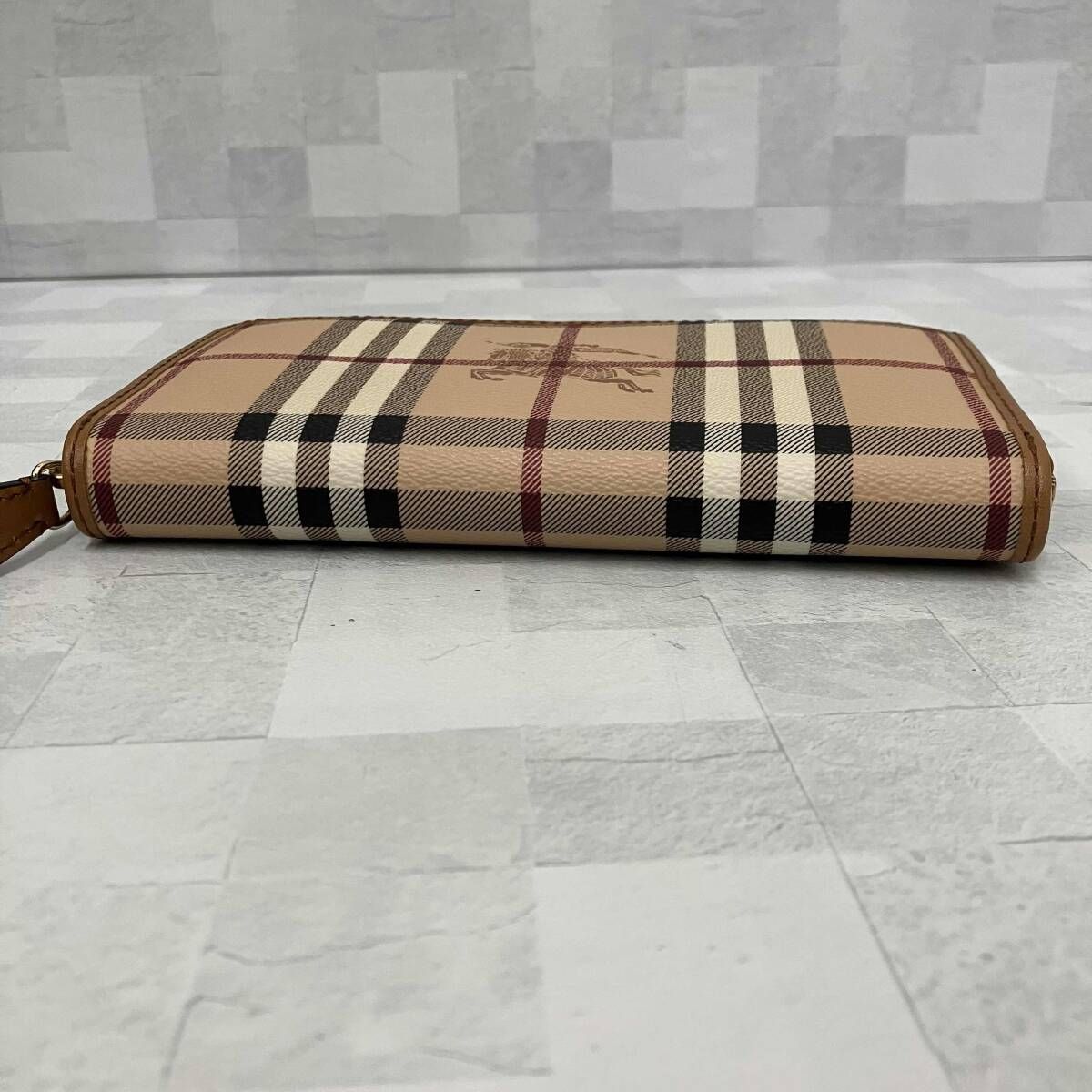 BURBERRY バーバリー 長財布 ラウンドファスナー ノバチェック PVC