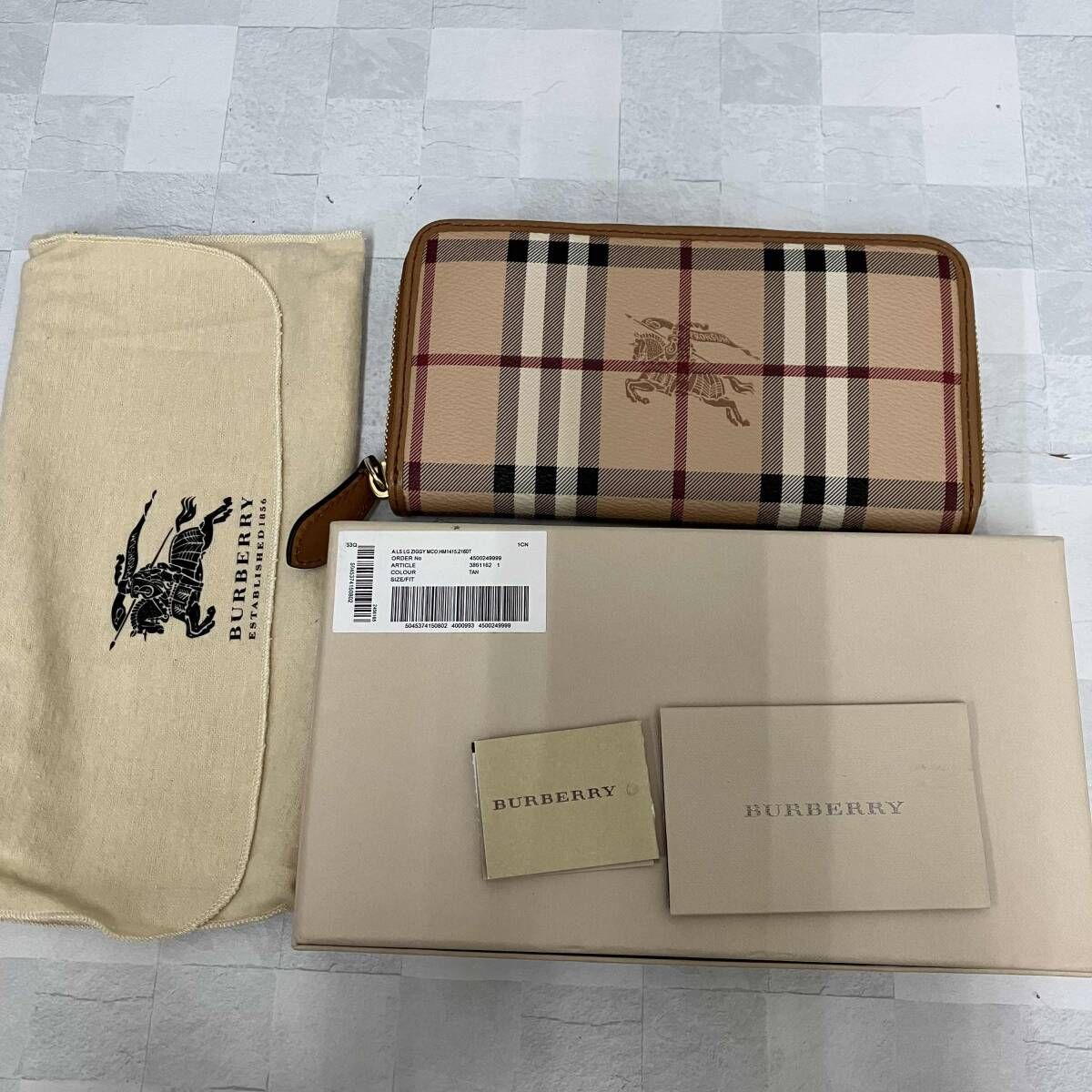 本物　バーバリー　長財布　サフィアノレザー　ベージュ BURBERRY バーバリー 長財布 ラウンドファスナー ノバチェック PVC