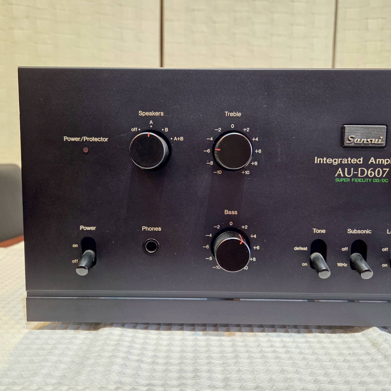 Sansui サンスイ プリメインアンプ AU-D607 オーディオ機器 ジャンク品