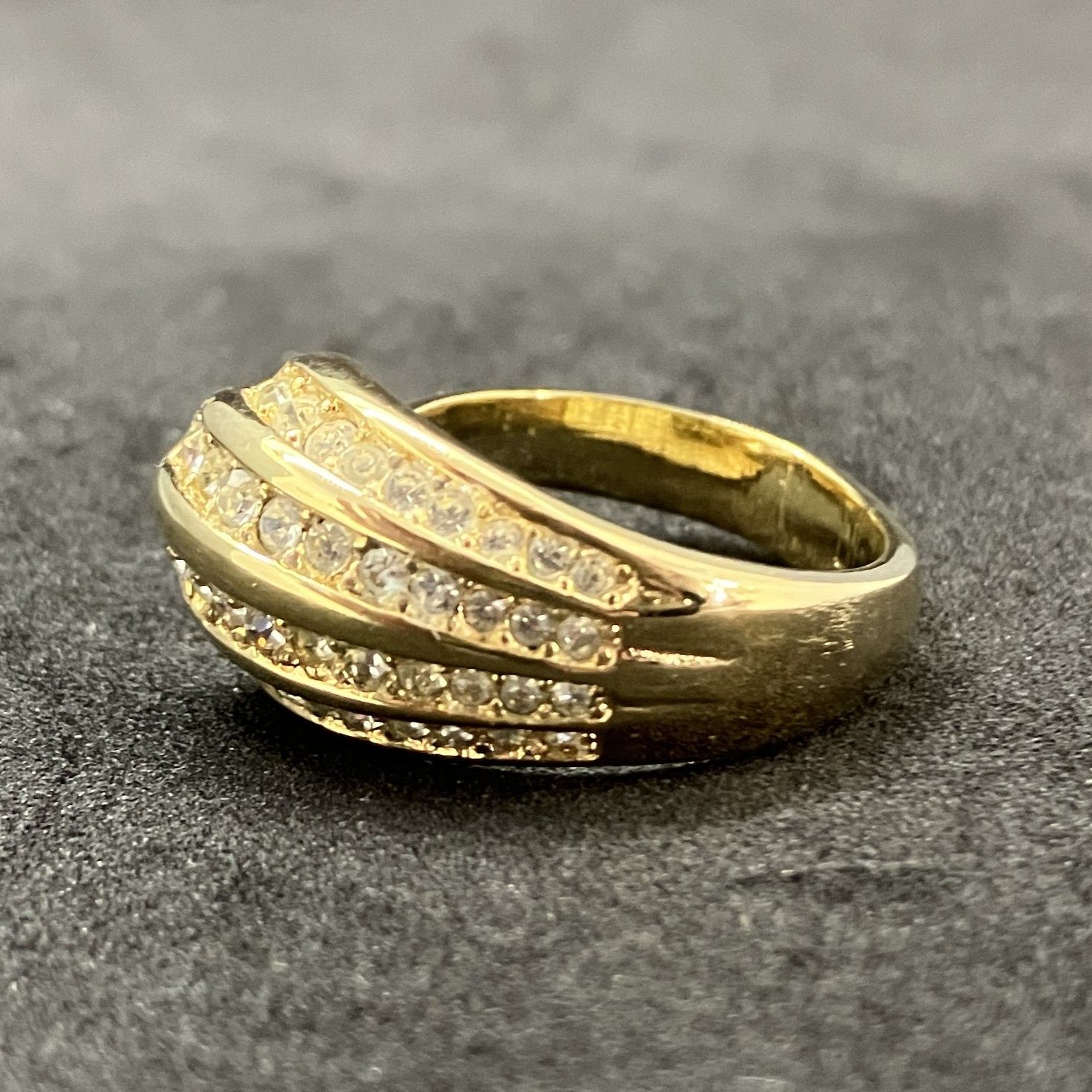 Christian Dior ディオール 指輪 ラインストーン ゴールド 332 - メルカリ