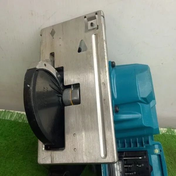 マキタ CS003GZ 充電式チップソーカッター　40V【野田愛宕店】【店頭取引限定】【中古】管理番号：ITD9QD0G4Y8O マキタ CS003GZ 125mm充電式チップソーカッタ(本体のみ/充電器・充電池