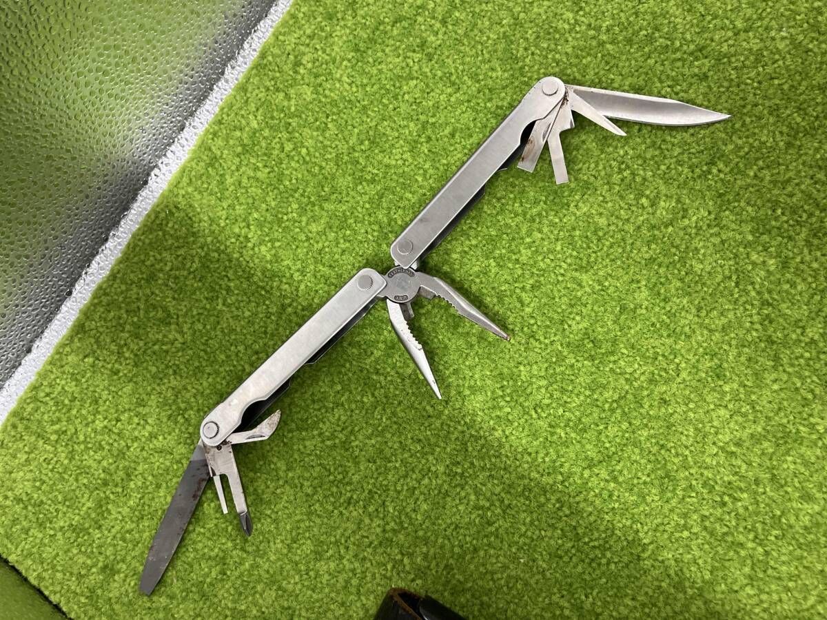 レザーマンツール 革ケース付き