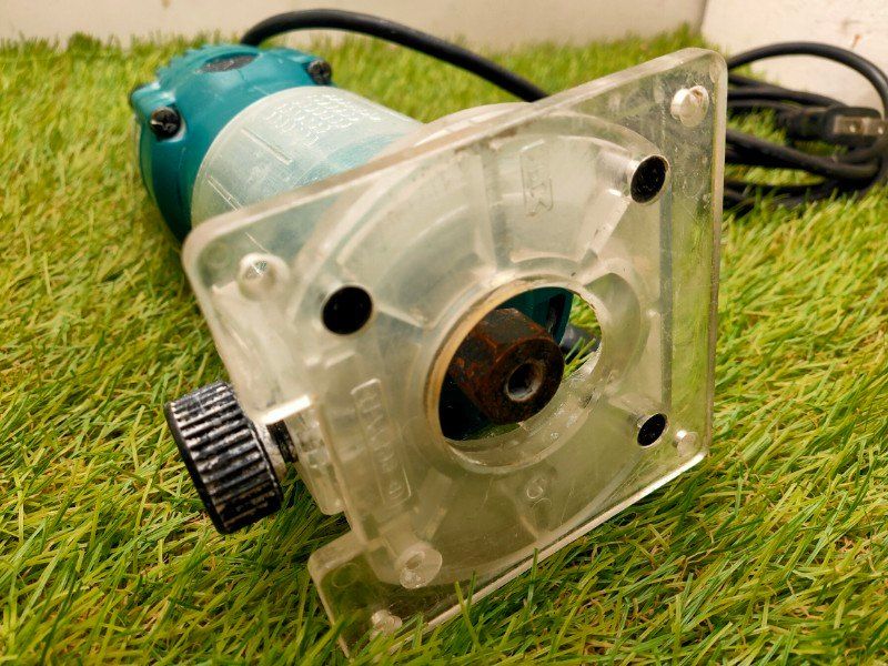 Makita 電子トリマ