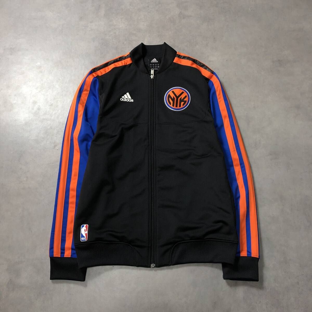 GQ4701◇adidas:NBA NY NICKS ウォームアップジャケット◇M GQ4701◇adidas:NBA NY NICKS ウォームアップジャケット◇M