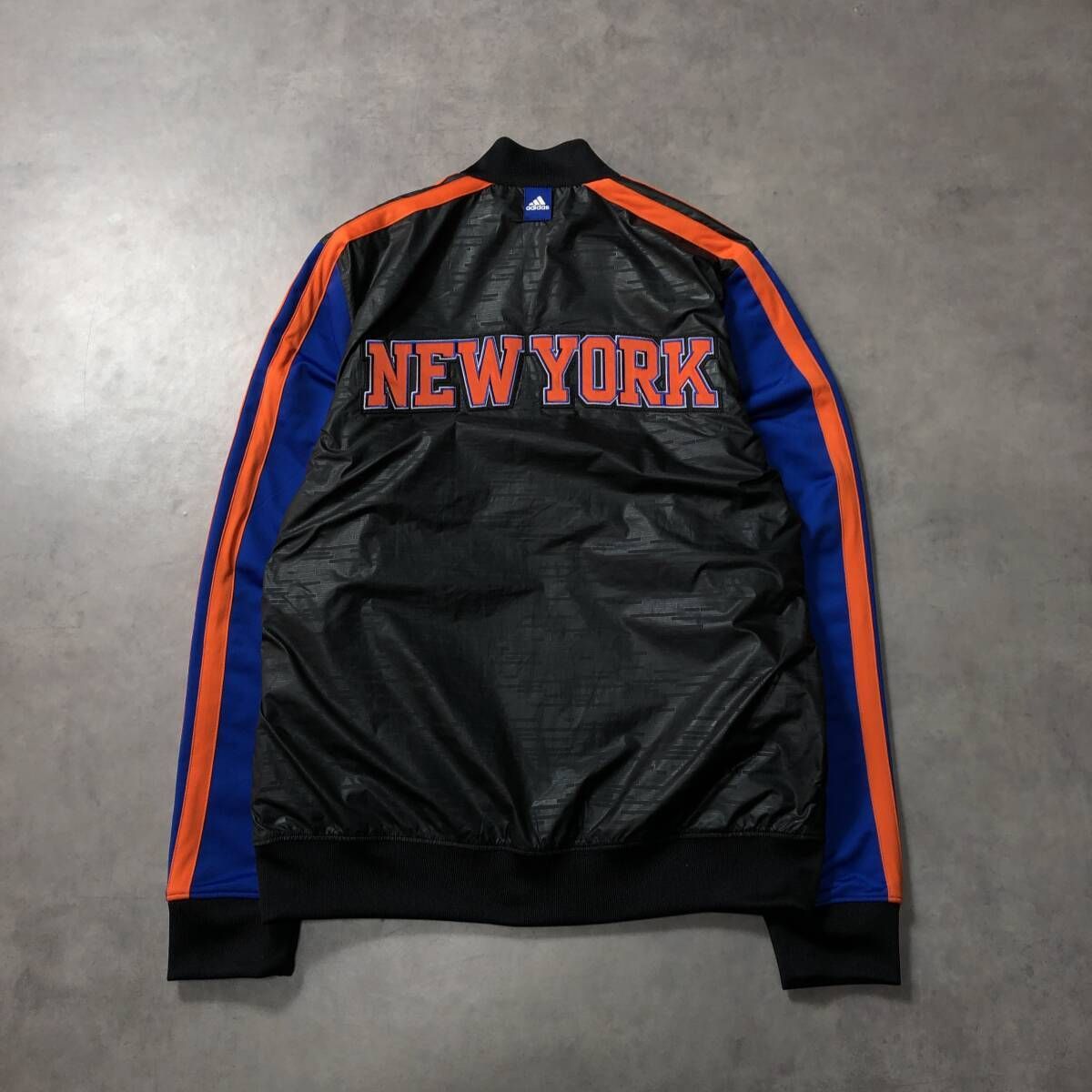 GQ4701◇adidas：NBA NY NICKS ウォームアップジャケット◇M◇ブラック