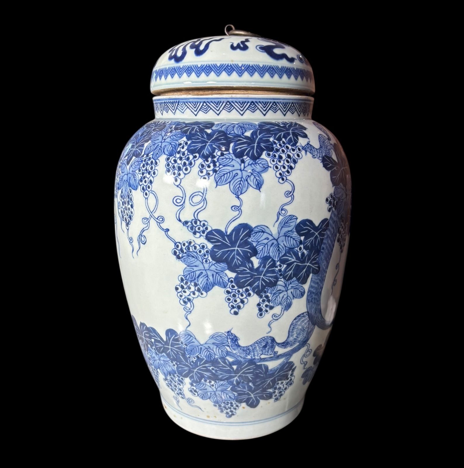 大清康熙年製 蓋付き 花瓶 葡萄 リス 時代物 壺 中国 フラワーベース