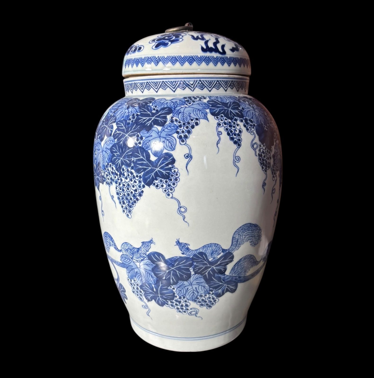 大清康熙年製 蓋付き 花瓶 葡萄 リス 時代物 壺 中国 フラワーベース