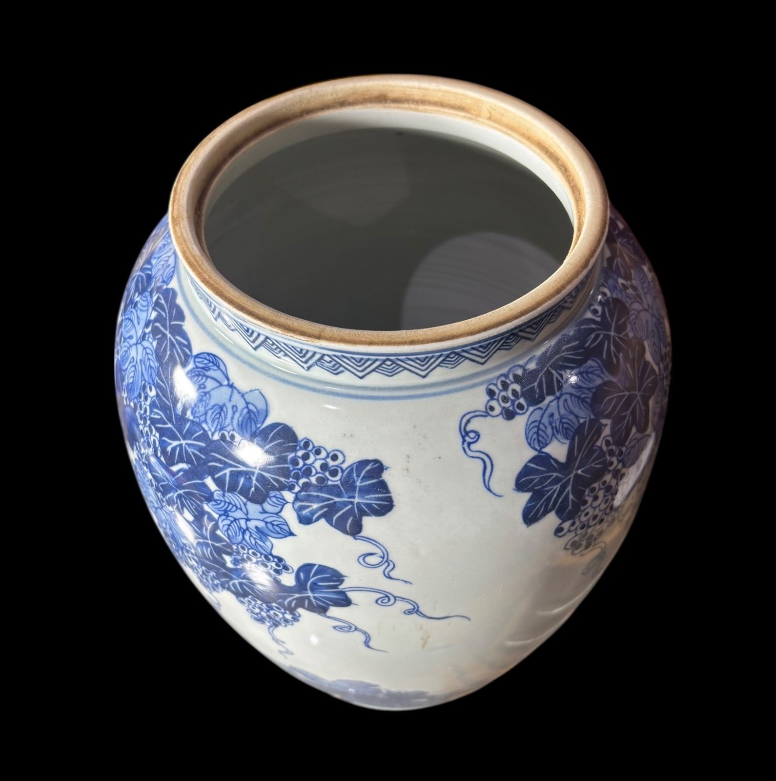 大清康熙年製 蓋付き 花瓶 葡萄 リス 時代物 壺 中国 フラワーベース