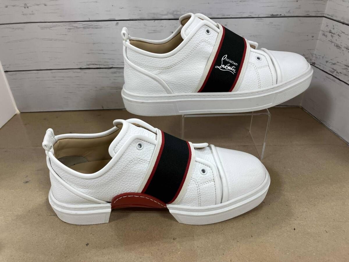 Christian Louboutin ルブタン レザー ADOLESCENZA FLAT デザイン 