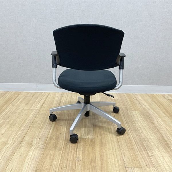 ミーティングチェア 肘付