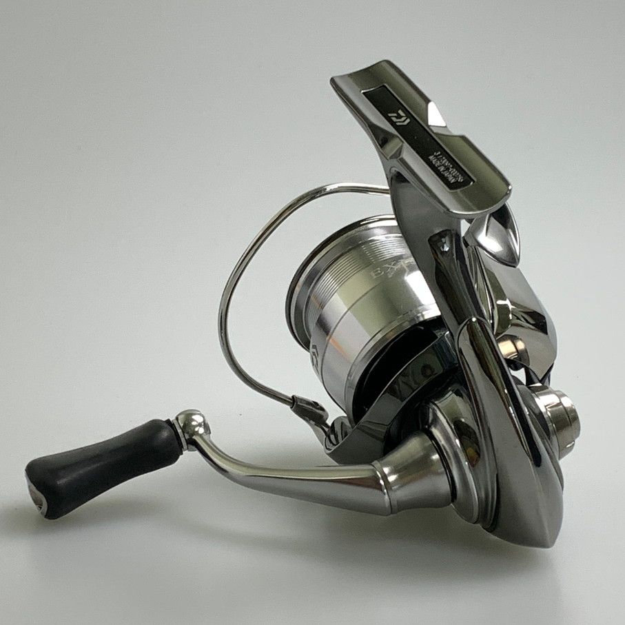  品 DAIWA ダイワ 22イグジスト H スピニングリール 釣り 釣り具等 134 260204 em 01 min スピニングリール リール