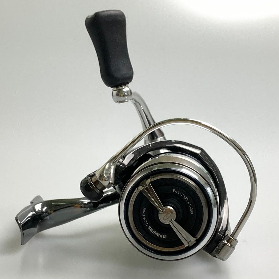 スピニングリール 釣り