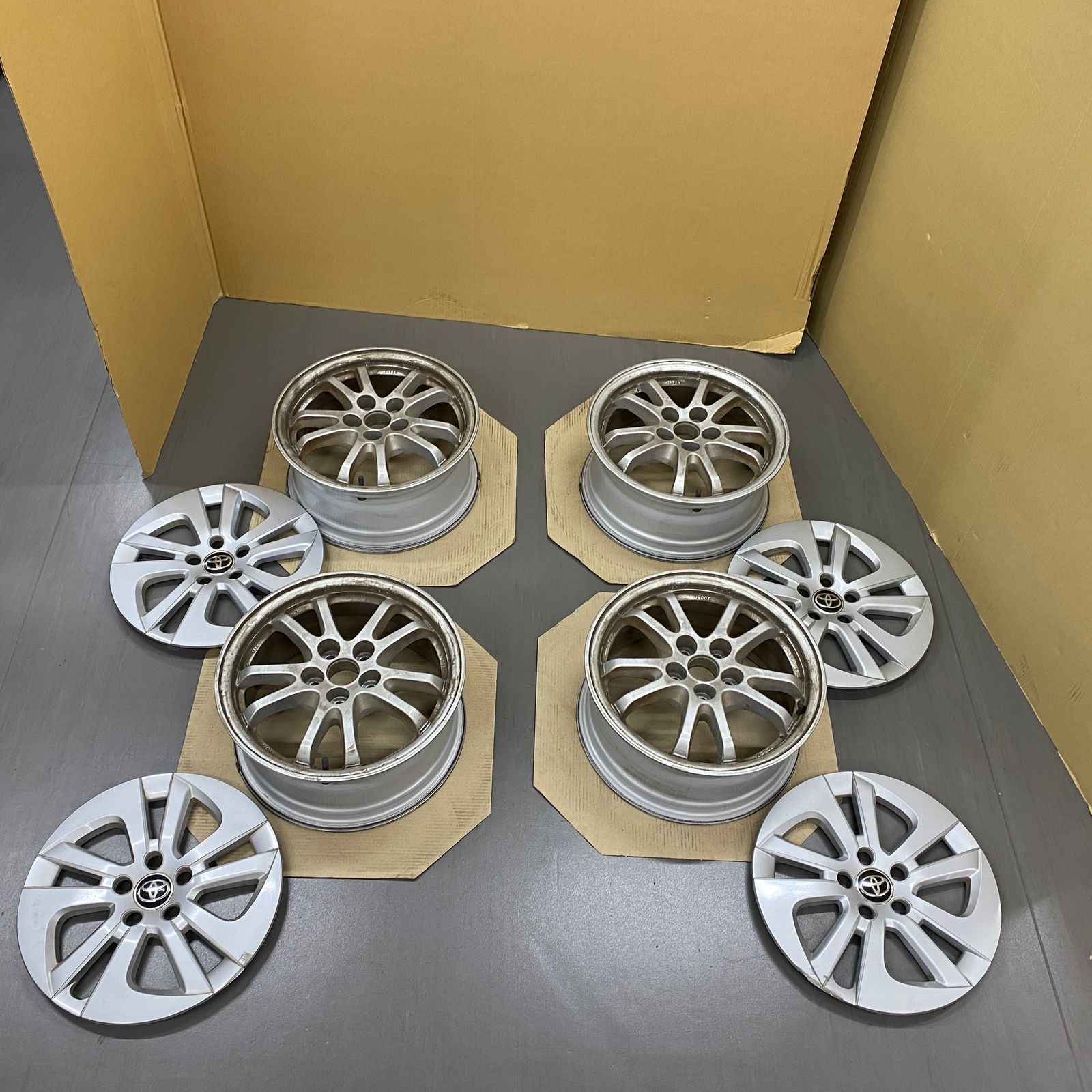 5H/100 トヨタ純正アルミホイール 15×6.5J +40 【中古】 - メルカリ