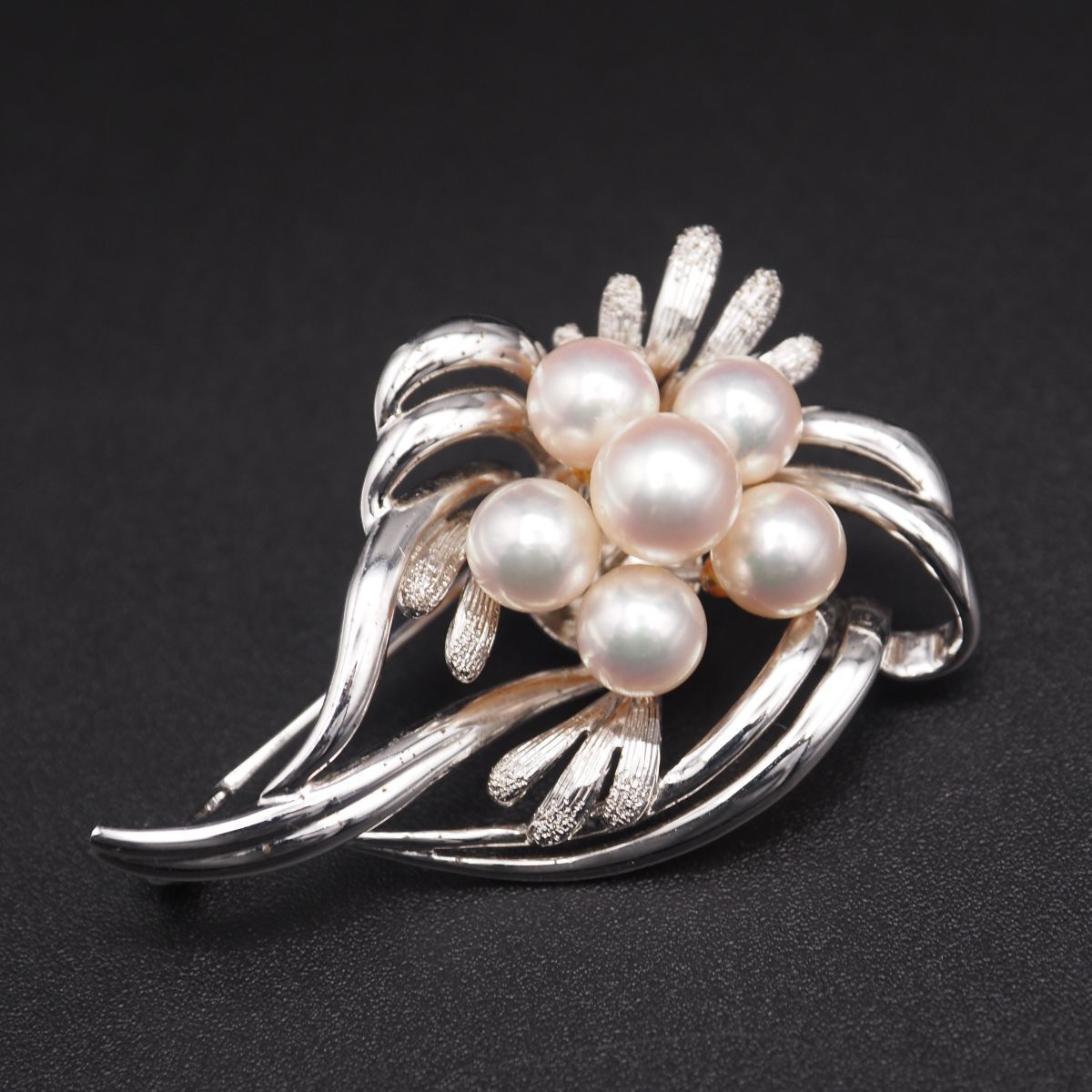 L230 本真珠 6.2-6.9mm6珠 パール SILVER刻印 ブローチ デザイン