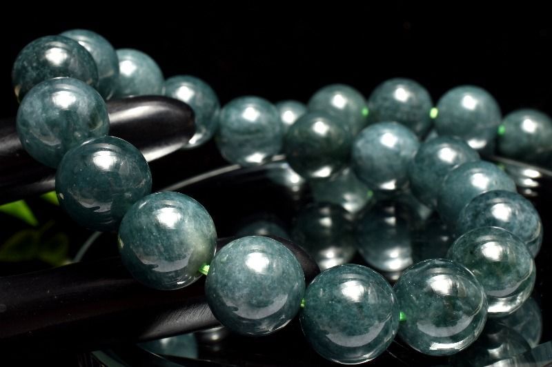 グアテマラ産◇希少マンサーノ翡翠 青翡翠(ブルージェダイト) 12mm
