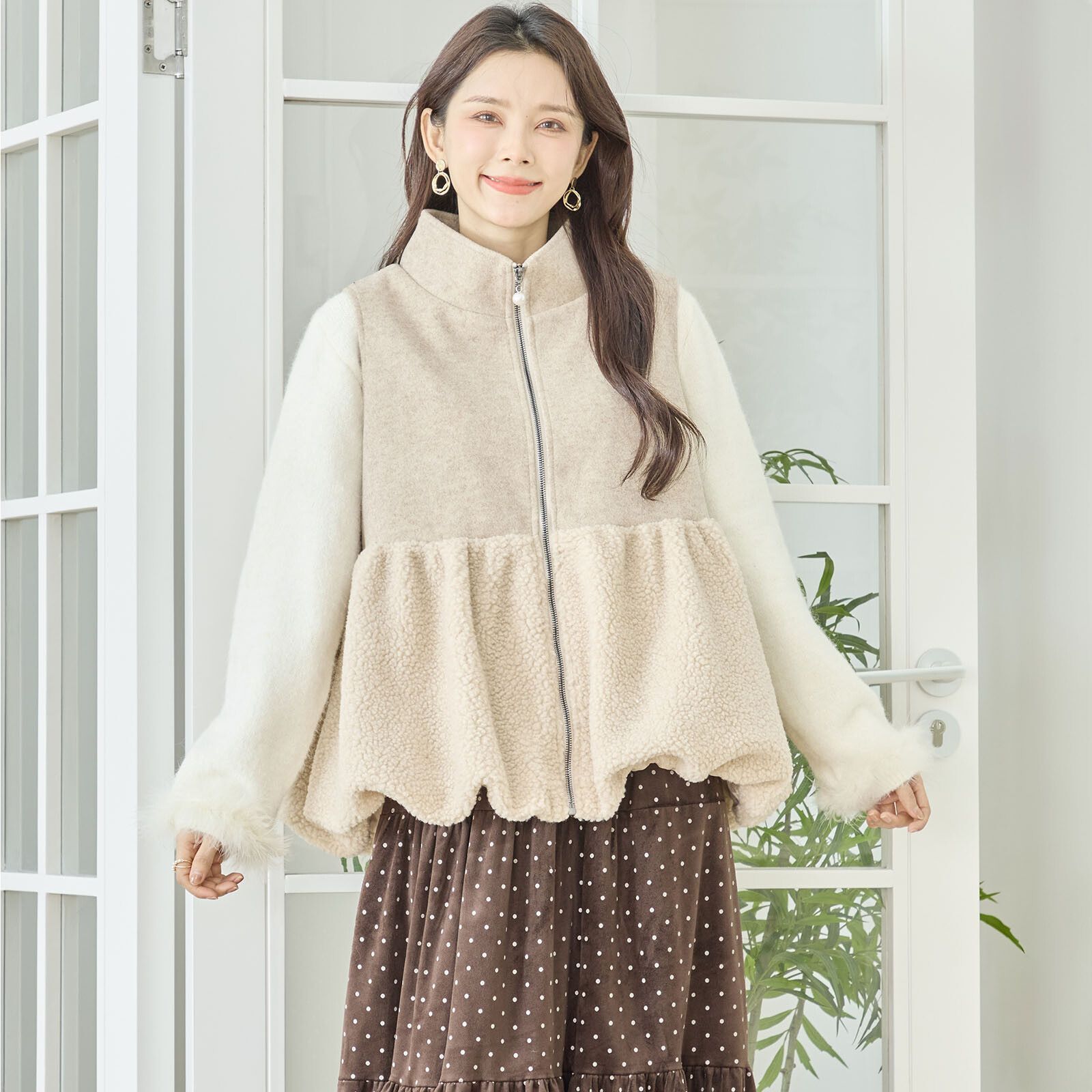 ☆最終セール価格￥3490☆残り1点☆【TRUBE】ペプラム ボア ジレ