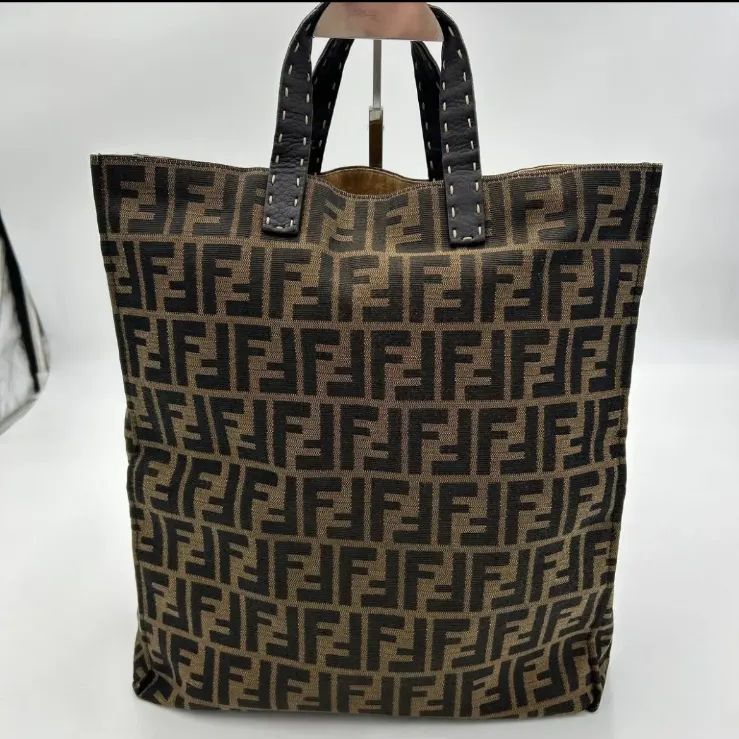 FENDI フェンディ セレリア ハンドバッグ トートバッグ ズッカ柄