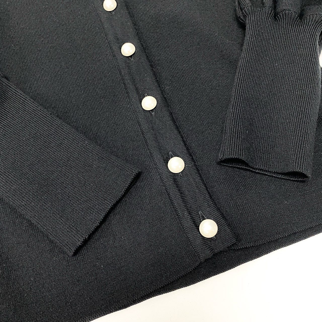 47b4【美品】Rene ルネ ニットカーディガン パフスリーブ ロゴプレート