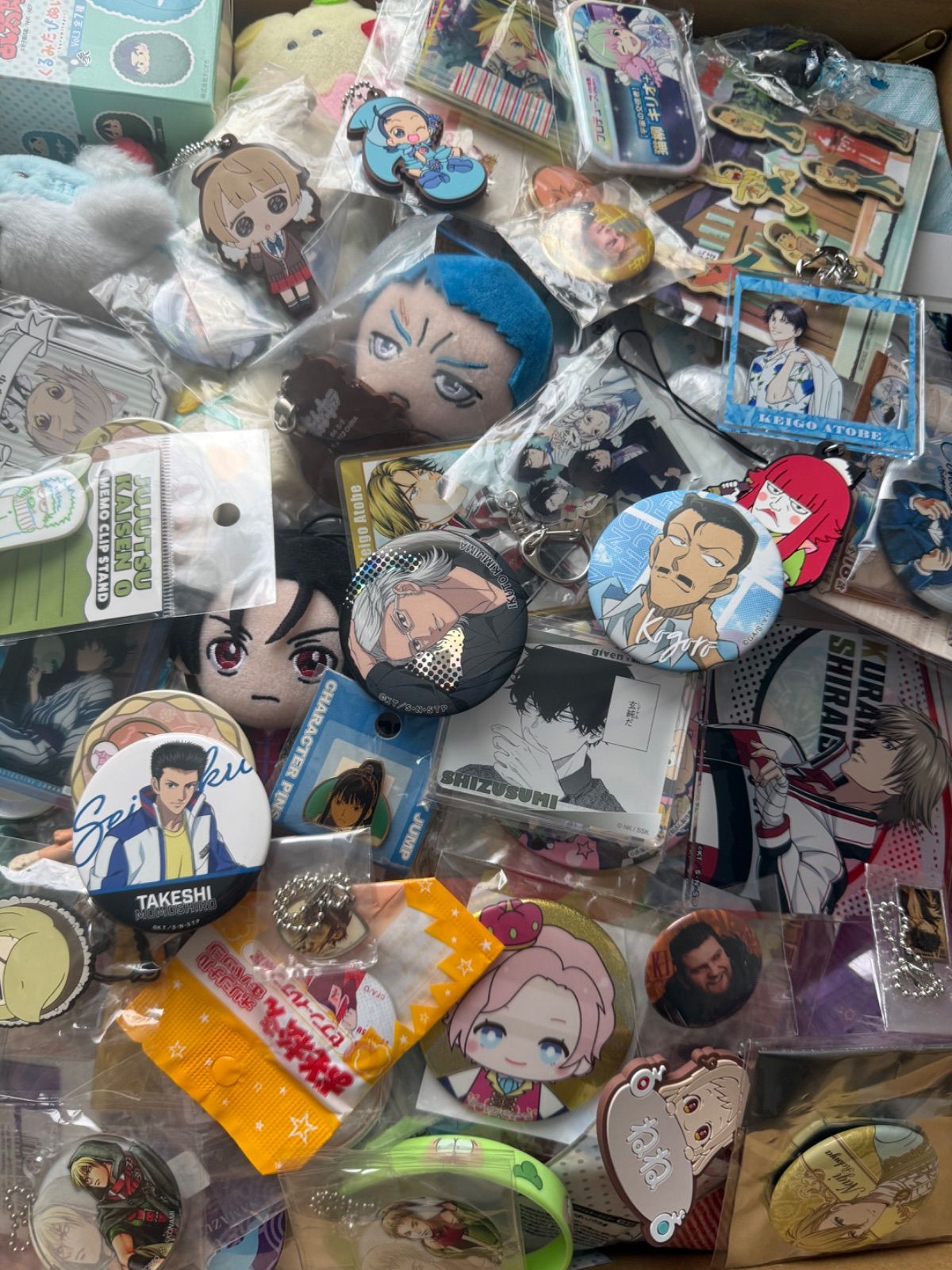 大特価！ アニメグッズ等 缶バッジ キーホルダー クリアファイル