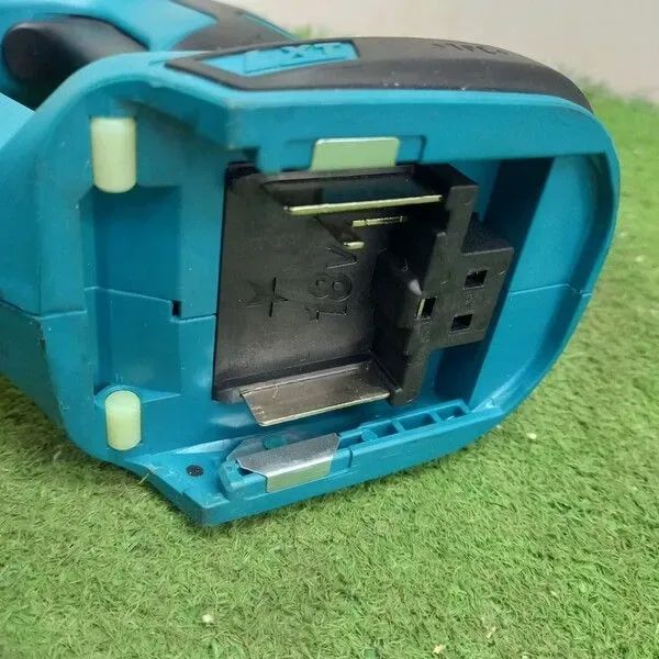 マキタ JR186DZ 充電式レシプロソー 18V【野田愛宕店】【店頭取引限定】【中古】管理番号：IT53X1AX0S48 中古】マキタ JR186DZ 充電式レシプロソー 18V【野田愛宕店】 - メルカリ