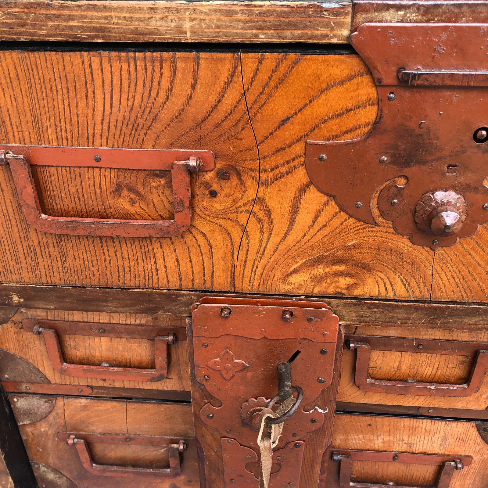 時代感漂う 船箪笥 鍵付き 重厚鉄金具 古民具 時代箪笥 小箪笥 収納