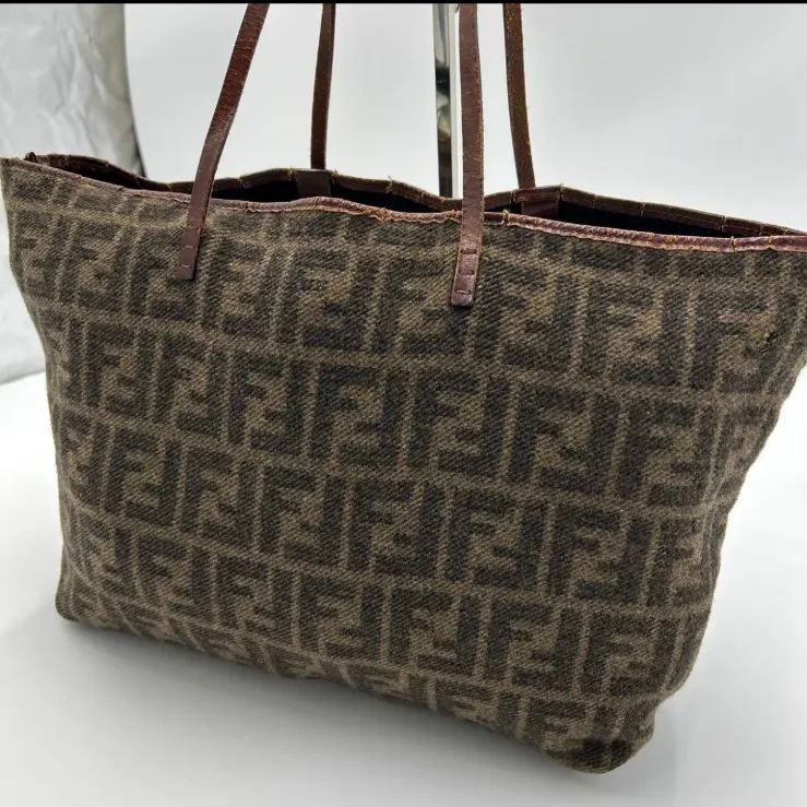 FENDI フェンディ トートバッグ ハンドバッグ ズッカ柄 ブラウン