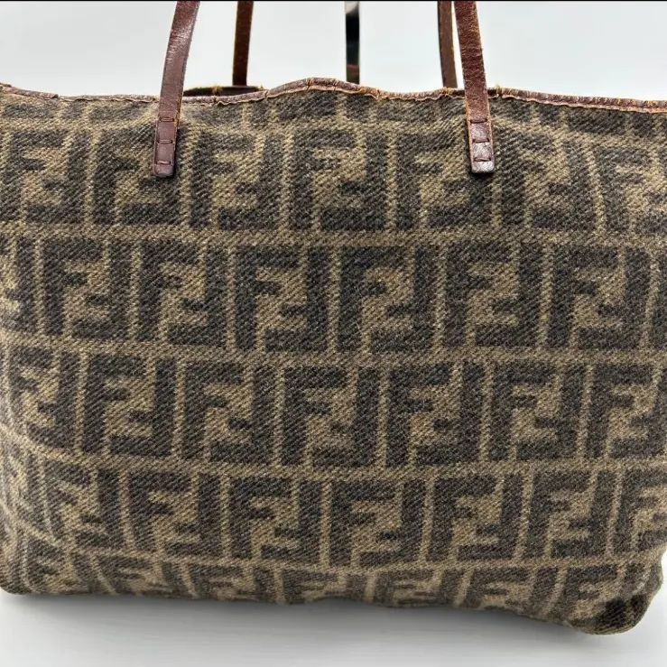 FENDI フェンディ トートバッグ ハンドバッグ ズッカ柄 ブラウン