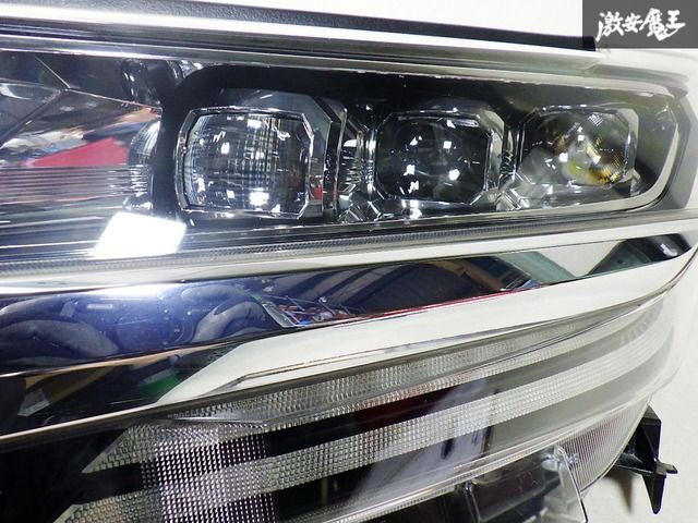 ☆レンズ綺麗☆ トヨタ 純正 AGH30W 30 アルファード 後期