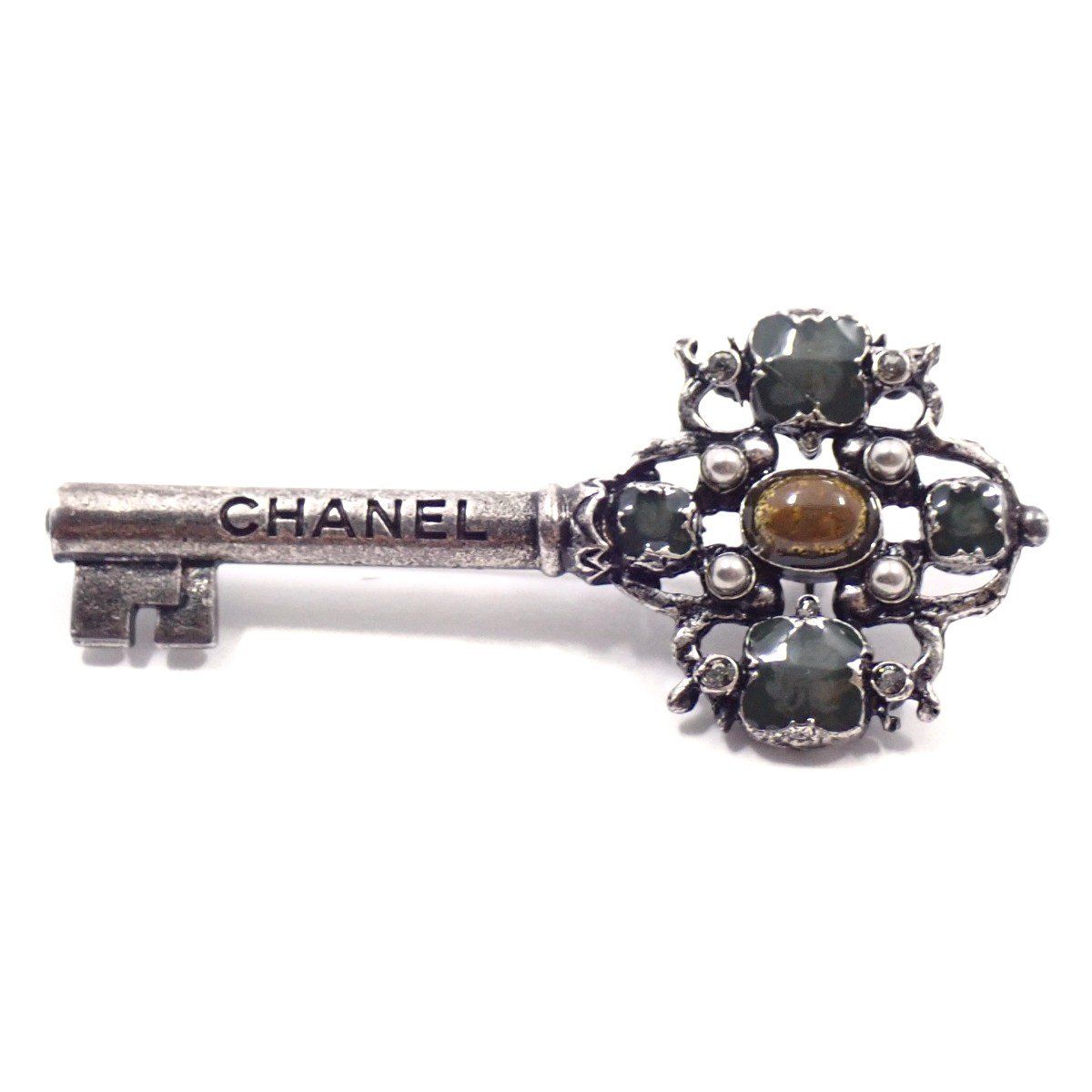 CHANEL シャネル 鍵 キー モチーフ ブローチ 17A シルバー色金具 CHANEL シャネル 鍵 キー モチーフ ブローチ 17A シルバー色金具