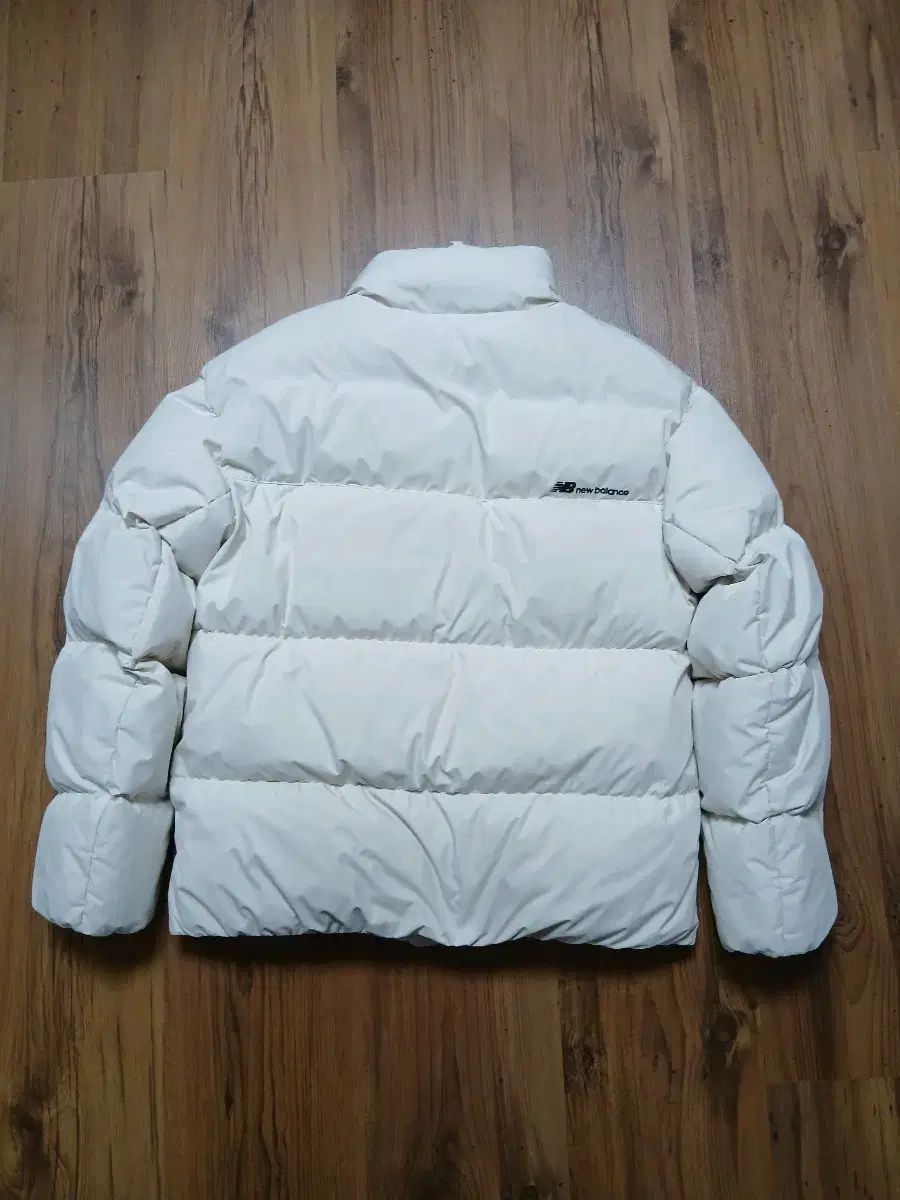 ニューバランス アクティブ ショート グース ダウン アイボリー S(90