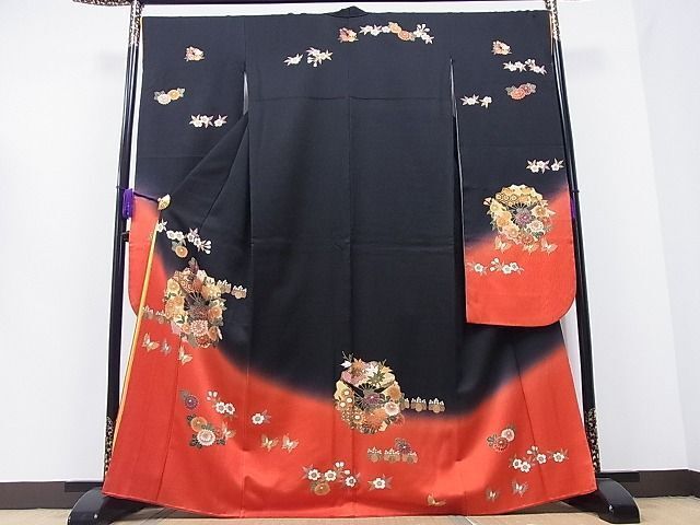 MP-00268 豪華振袖 駒刺繍 扇面草花文 黒地 金彩 逸品 - メルカリ