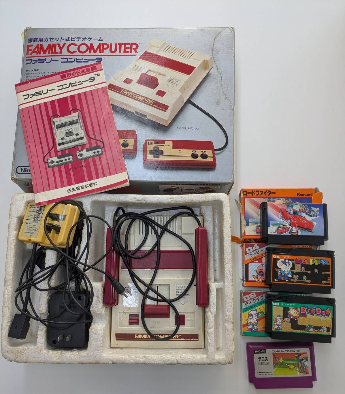 D【昭和レトロ】任天堂 NINTENDO ファミリーコンピューター ファミコン