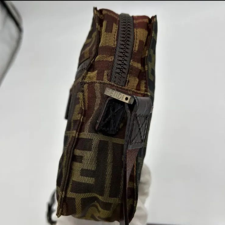 フェンディ FENDI ショルダーバッグ ズッカ柄 ズッカ レザー