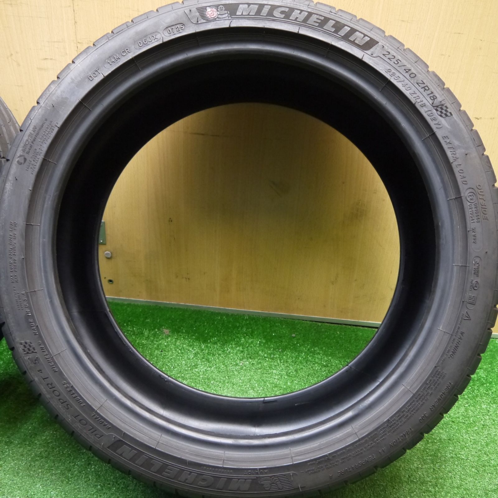 バリ溝！25年！9分☆225/40R18 ミシュラン パイロットスポーツ4 S