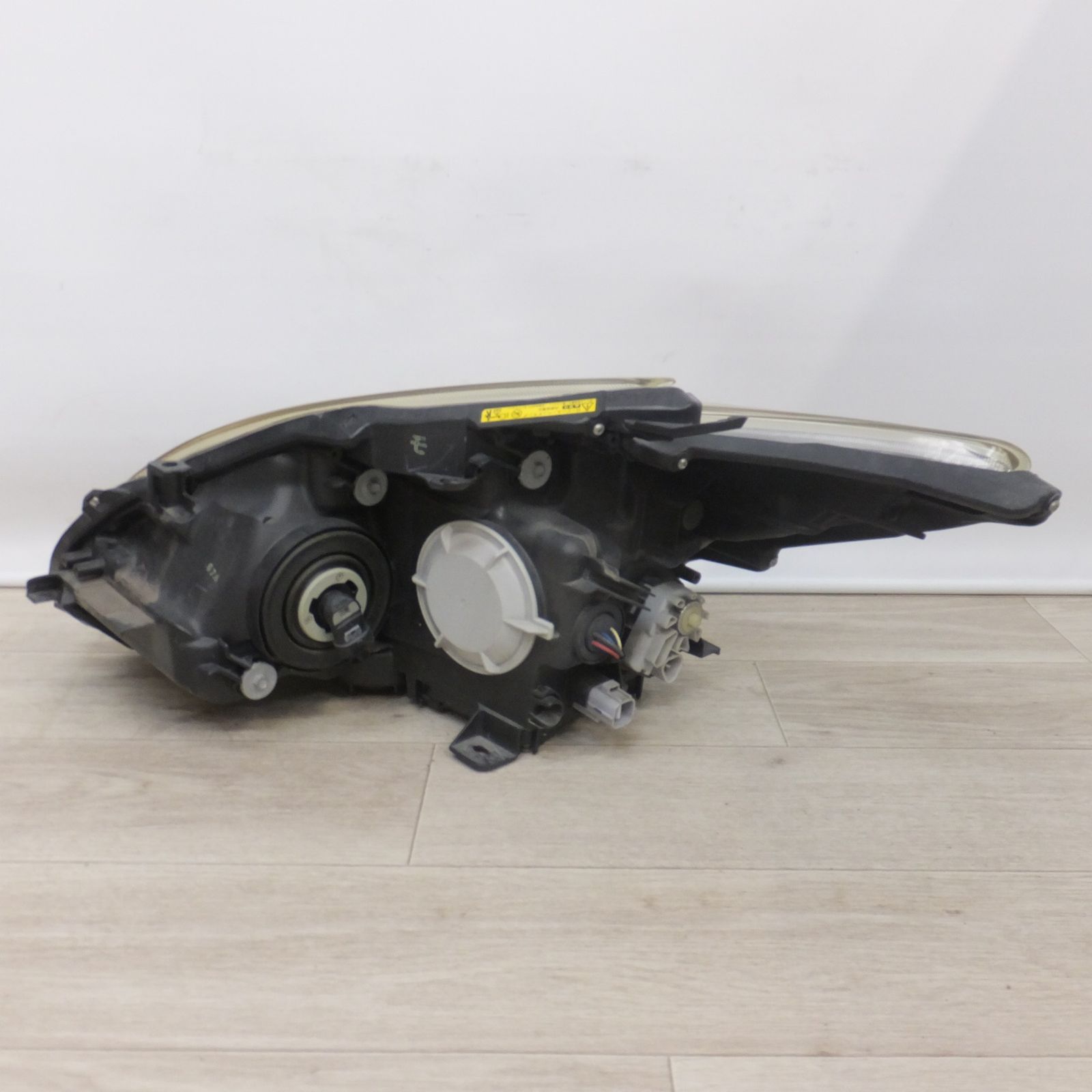 送料無料] ☆トヨタ TOYOTA 純正 プリウス 30系 ヘッドライト KOITO 47