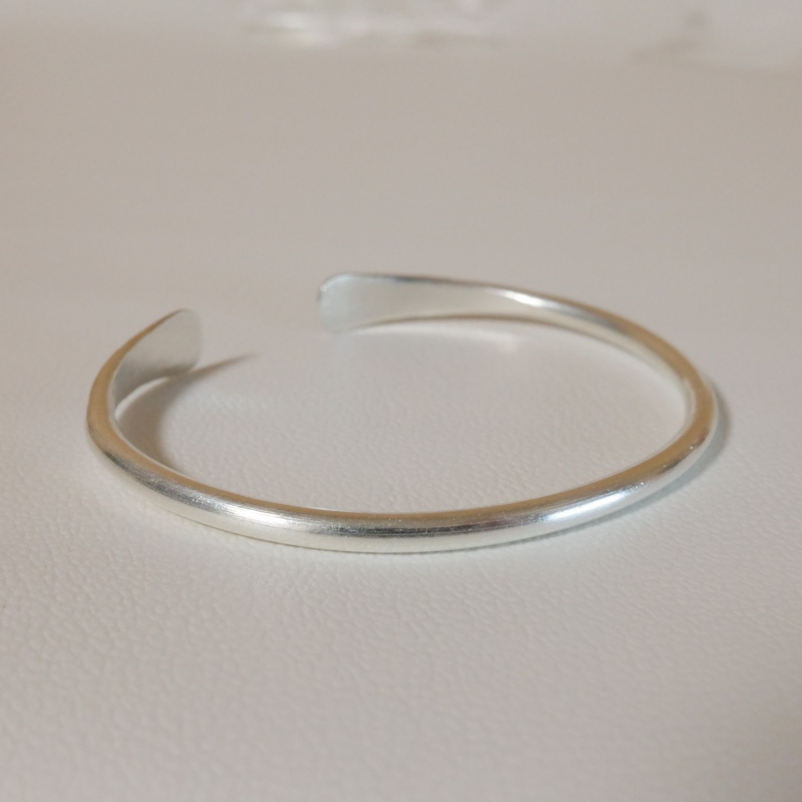 カレンシルバーバングル ユニセックス KAREN SILVER BANGLE UNISEX